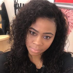 Meet your Posher, Neda Stylez